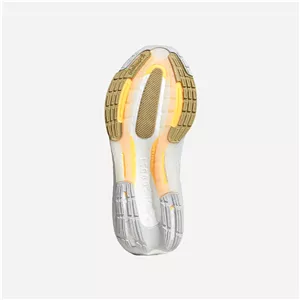کفش رانینگ زنانه آدیداس مدل Beige Ultraboost Light Shoes کد ID3318