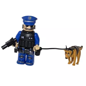 فیگور ناب سل مدل پلیس و سگ لگویی همراه با کلت کد police005 ارتفاع 10 سانتی متر