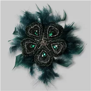 سنجاق سینه زنانه مدل گل جواهر دوزی سه بعدی