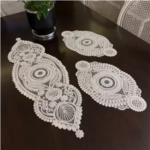 سرویس رومیزی 3 تکه طرح برگ مدل قیطان دوزی شده