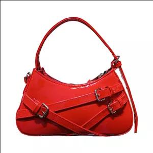 کیف دستی زنانه مدل کمربندی ورنی کد 1880 