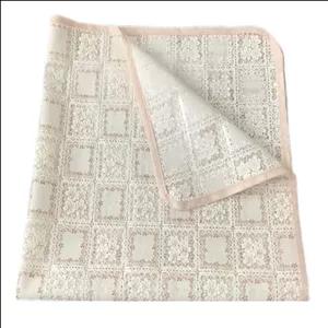 سفره 4 نفره مدل رویال طرح گیپور کد 06 سایز 100×100 سانتی متر