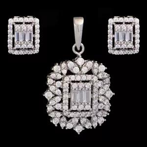 نیم ست طلا 18 عیار زنانه طلای مستجابی مدل تنسی پیوه ژن کد 407