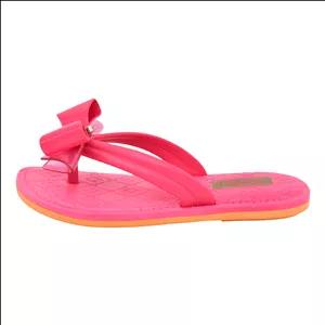 دمپایی لاانگشتی دخترانه شهپر مدل پرنیا کد SH1106