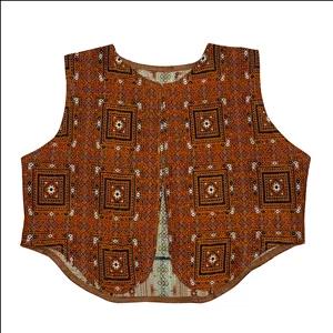 وست یقه گرد زنانه مدل ترنج