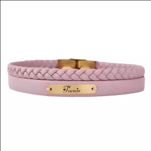 دستبند طلا 18 عیار زنانه با بند چرمی لیردا مدل اسم فرنیا 6733