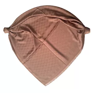 روسری زنانه مدل نخی ژاکارد دور ریش طرح زنجیری اداری رسمی دورو چهارفصل قواره ۱۴۰