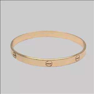 النگو کم اجرت طلا ۱۸ عیار زنانه گالری طلا و شمش برلیان مدل کارتیر لاو پشت بسته سایز ۲