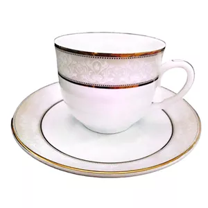 ست فنجان و نعلبکی 12 پارچه 6 نفره شرکت صنایع چینی تقدیس مدل دور طلا 