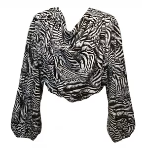 کراپ بلوز آستین بلند یقه دراپه زنانه مدل Zebbra