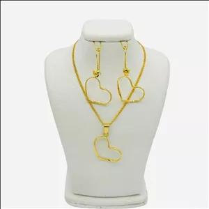 نیم ست طلا 18 عیار زنانه رضا گلد مدل قلب 01