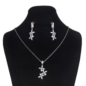 نیم ست نقره زنانه مدل مخراج برلیان طرح گل آبکاری رادیوم کد 511_NTR