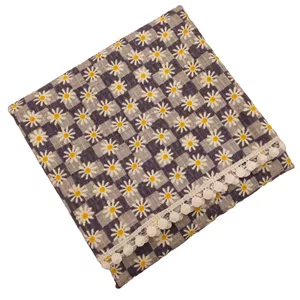 رومیزی پانیذ پود مدل بابونه گرد کد 2-102 سایز 140x140 سانتی‌متر