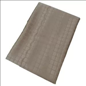 رومیزی رزین تاژ مدل چهارخانه سایز 220x150 سانتی‌متر