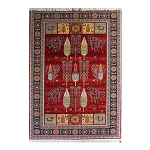 فرش ماشینی 700 شانه زمینه لاکی حاشیه لاکی مدل شاهکار نوین کد YN-N184-2559