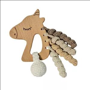 جغجغه مدل چوبی طرح اسب تک شاخ