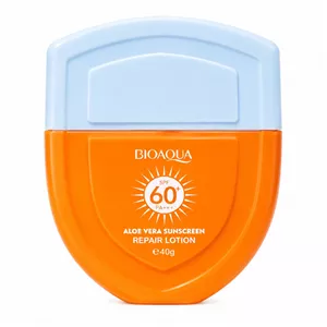 کرم ضد آفتاب بی‌رنگ صورت بایو آکوا SPF 60 مدل Aloe Vera ‌محافظ در برابر PA مناسب برای انواع پوست حجم 40 میلی‌لیتر