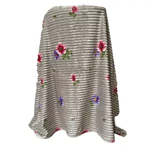 پتو مسافرتی 1 نفره هنرمند مدل گل برجسته سایز 200x160 سانتی‌متر