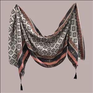 شال زنانه مدل نخی قواره بزرگ دور دوخت منگوله دار ترمه کد 0026