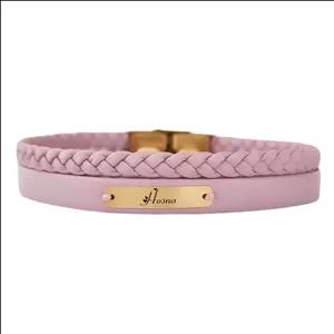 دستبند طلا 18 عیار زنانه با بند چرمی لیردا مدل اسم حسنا 6733