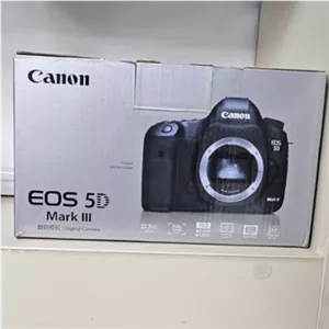 دوربین دست دوم دوربین عکاسی کانن Canon EOS 5D Mark III Body (200 شات)