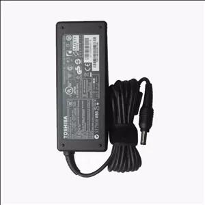 شارژر لپتاپ توشیبا مدل 15v