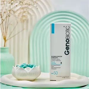 کرم ضد آفتاب SPF50 پوست خشک و معمولی ژنوبایوتیک 50 میلی لیتر