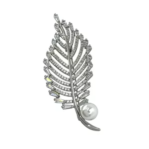 گل سینه زنانه ژوپینگ مدل برگ جواهری کد G4186
