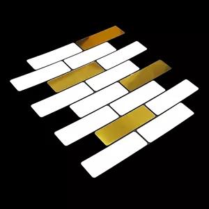 بین کابینتی طرح آجری بند دار سفید طلایی B162B