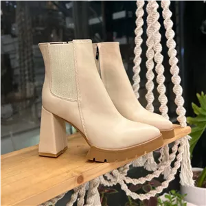 نیم بوت زنانه پاشنه بلند بغل کش سوگو کرمی