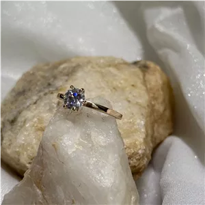 انگشتر زنانه ژوپینگ طرح تک نگین طلایی