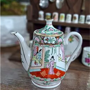 قوری گلمرغی قدیمی