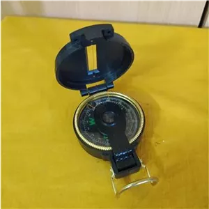 قطب نما قدیمی برند ENGINEER دقیق
