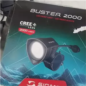 چراغ جلو sigma sport آلمان 2000 lumenمجهز به ریموت