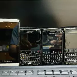 فروش چهار عدد گوشی موبایل بلکبری - BlackBerry