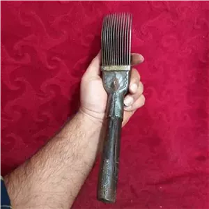 شانه قالیبافی عملدار قدیمی