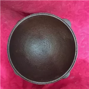 دیگ چدنی مهردار روسی قدمت بالایه100سال