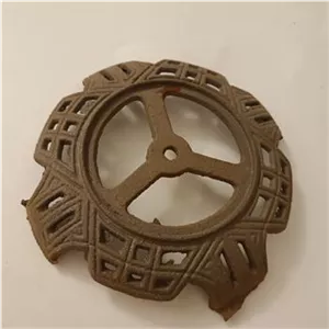 پایه چراغ چدنی
