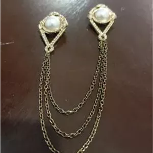 سنجاق سینه قدیمی برنجی و مروارید انتیک اروپایی