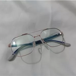 فریم عینک طبی . شیشه بدون نمره