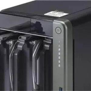 ذخیره ساز تحت شبکه QNAP TS-453D