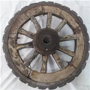 چرخ چوبی کالسکه اسبی قاجاری، ابعاد در توضیحات