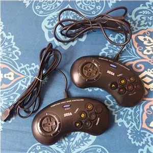 2 عدد دسته سگا 6 دکمه ژاپنی (نیازمند تعمیر)