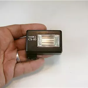 فلاش قدیمی دوربین کوچک Yashica CS-10 (کد13791)