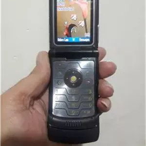 گوشی motorola V3iاصل
