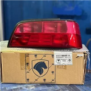 چراغ عقب راست فابریک قدیم ایساکو پژوپارس