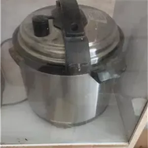 زودپز 6لیتری ناسا دست دوم