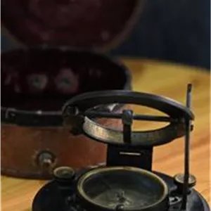 قطب نما آنتیک انگلیسی 1919(نمونه اصلی)