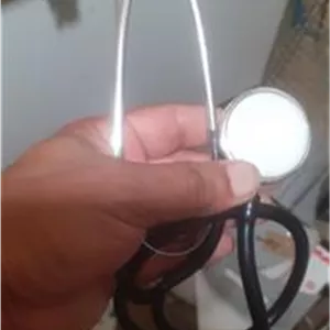 گوشی پزشکی بسیار با کیفیت مناسب دانشجویان