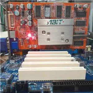 غول گرافیک نوستالوژی AGP ATi 9600 PRO بسیار نادر